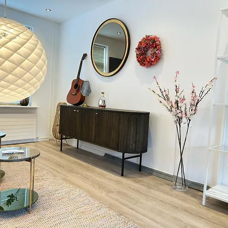 Villa City Center Newly Renovated House *